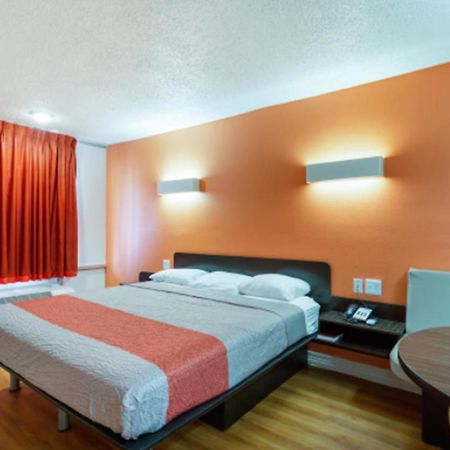 Motel 6-Houston, Tx - East エクステリア 写真
