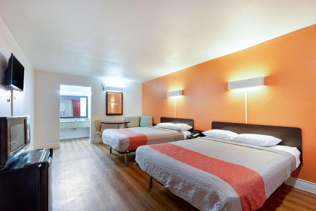 Motel 6-Houston, Tx - East エクステリア 写真